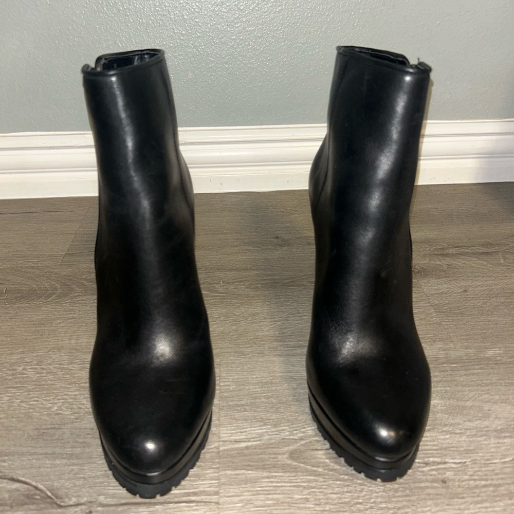 Gianni Bini Black Heeled Ankle Boots